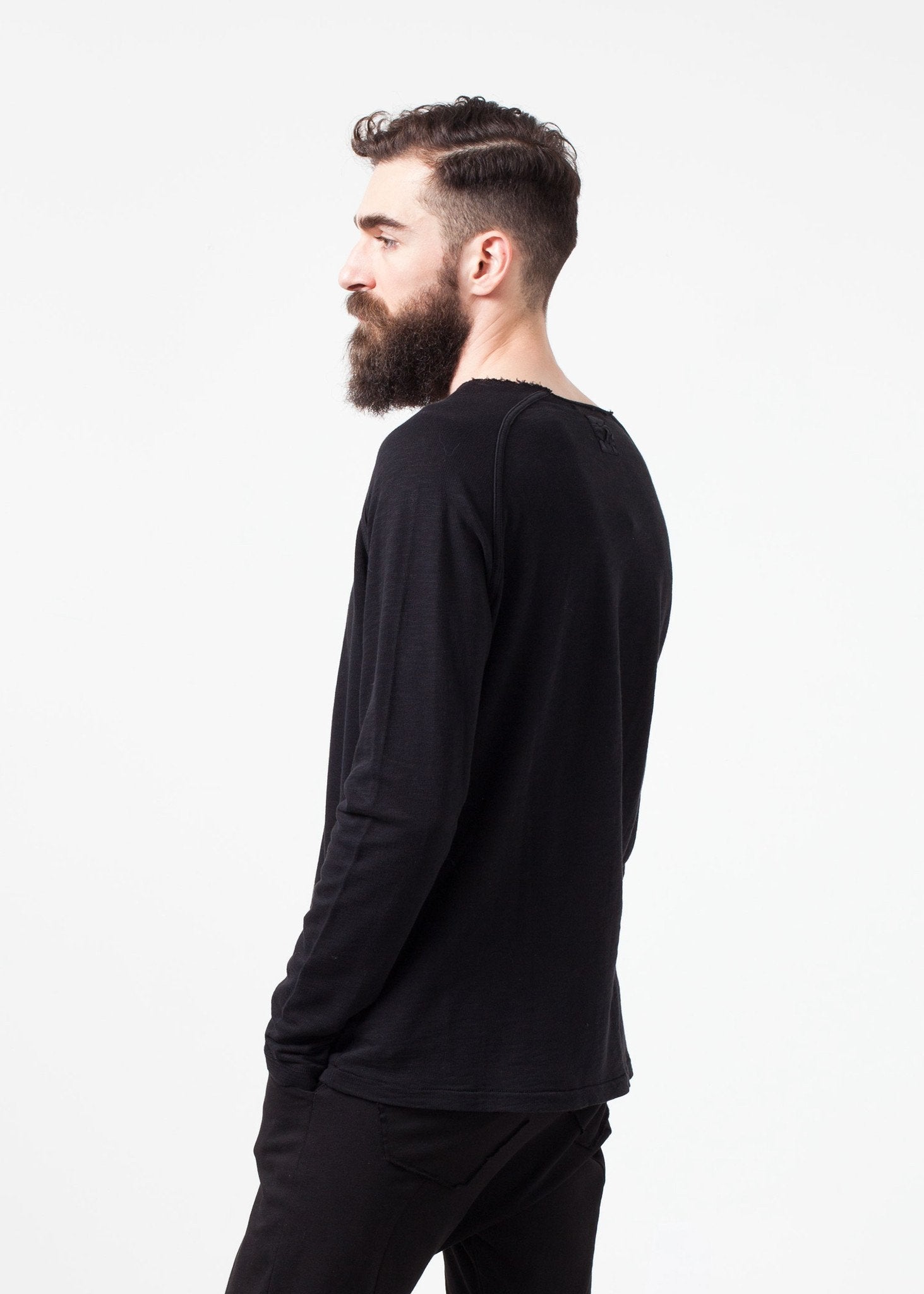 Daris Tee in Black - DrakeJack