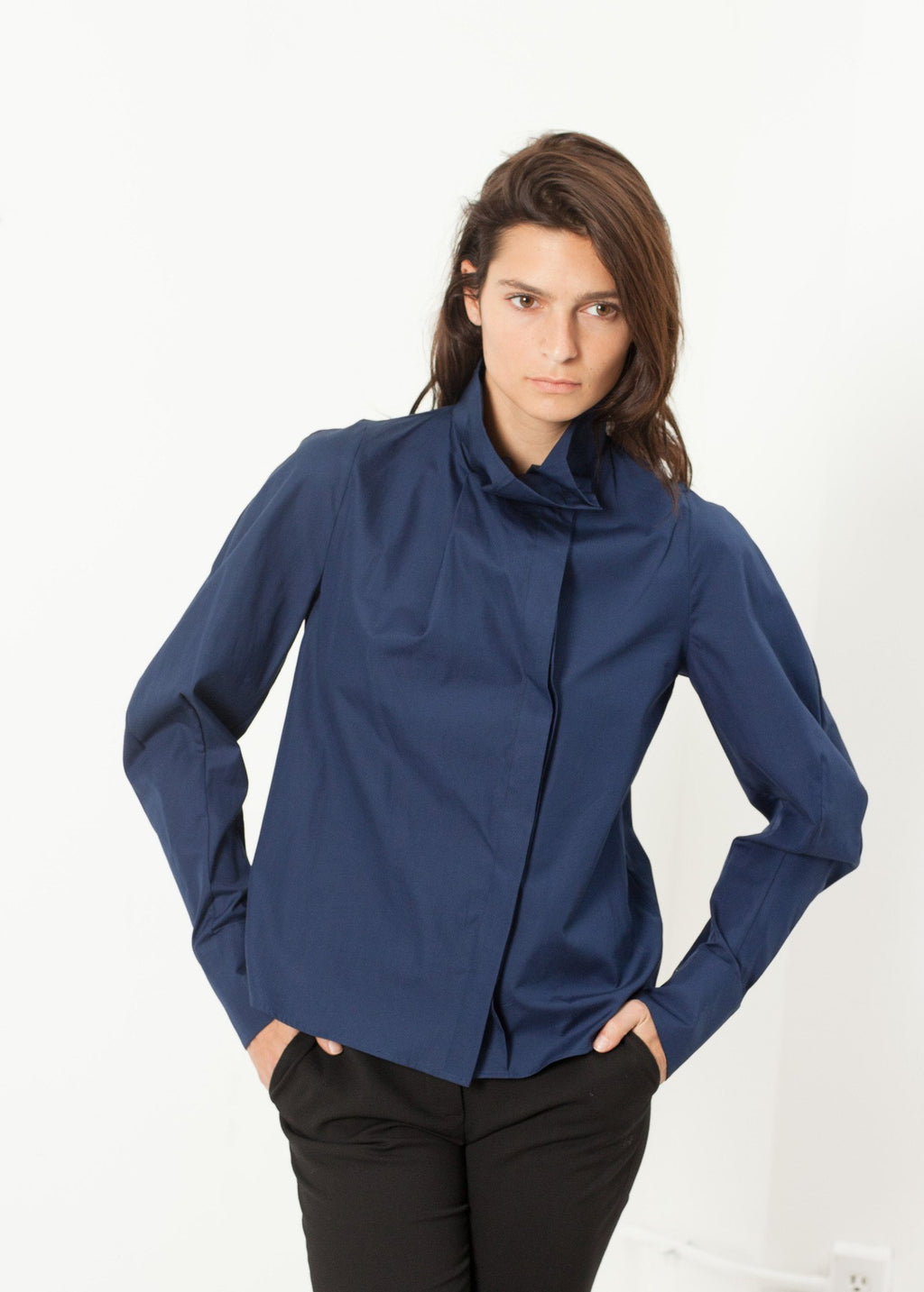 Full Collar Poplin Blouse in Navy - DrakeJack